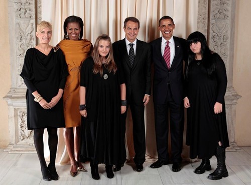 spanish-prime-ministers-daughters-first-family-photo