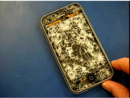 broken iphone 3g e1262190795875