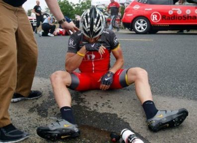 lance armstrong crash 3