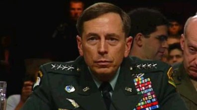 gen patraeus faints