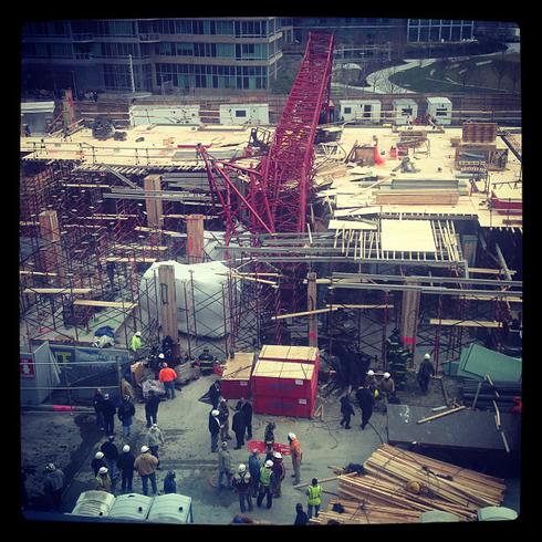 nyc-crane-injures-seven