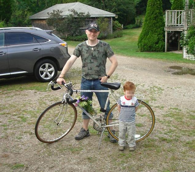 new-york-man-jumps-building-son