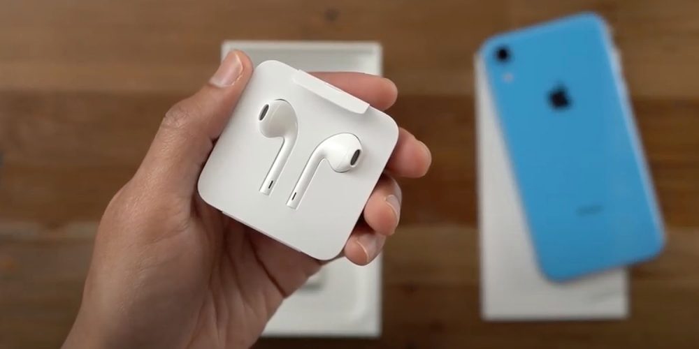 does the iphone 11 come with airpods
